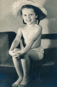 Hana Junová, cca 1944