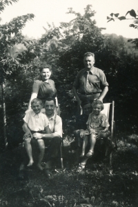 Mother, father, below: brother, uncle and Marie in 1949
