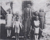 Anna Bařinová´s family in 1935