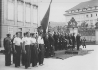 Prezident E. Beneš přihlíží průvodu sokolů u příležitosti IV. všesokolských her, 11. 6. 1938, foto ČTK