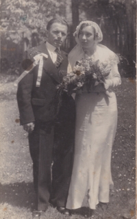Wedding picture of Josef and Emilie Trpákovi, 1935