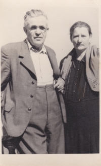 Anna Hojerová and Bedřich´s brother Václav Hojer, the director of the secondary school in Humpolec 