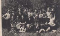 School photograph in Nové Zvolání, Emma in the middle row, third from left, 1951