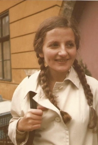 Hana, sister of Jiřina Nováková, meeting in Budapest after 7 years, 1978