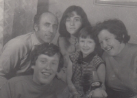 The witness with his eldest son Vladimír, daughters Pavla and Květoslava and wife Květoslava