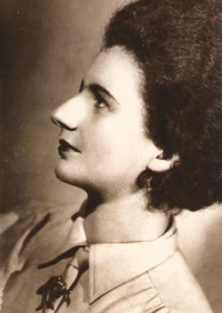 Věra Waldes, mother of Jiřina Nováková, wedding, Paris July 1945