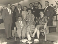 Left Harry Waldes, Jiřina Nováková's uncle, his wife Herta and grandmother Ida Waldes with friends, family celebration New York 1960