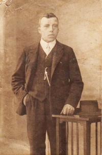 Uncle of the witness - one of the brothers of her father Čeněk Zlámal who had eight siblings.