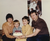 Vladimír Martinec with his wife and children in the first half of 1980s 