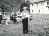 Vladimír Martinec jako dorostenec na soustředění Tesly v Sanopši v roce 1965