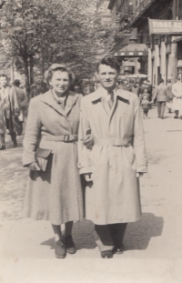 Manželé Severinovi krátce po válce
