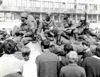 Soviet soldiers in front of the main railway station in Brno 