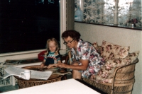 Eva visiting her daughter Eva in Lincoln, Nebraska, 1986