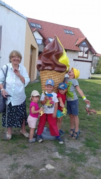 Soňa Antošová with grandchildren