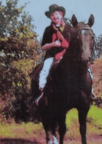 Maxmiliána Píšová on horseback 