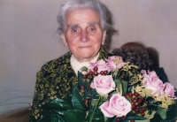 Antonie Nádvorníková, aunt of František Vomáčka