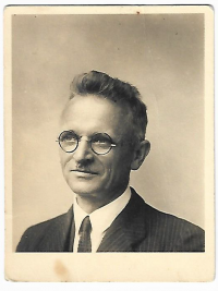 Emanuela Köhler's father