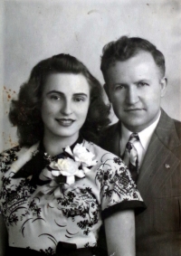 Leante Janderová's sister Rita with her husband, former U.S. army sergeant