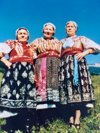 Part of a folklore group even in the senior age