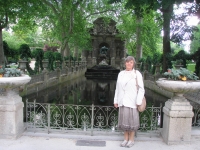 V pařížských zahradách, Paříž, 2014
