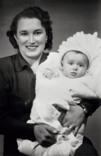 Václav Bruna with his mom (1950)