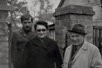 Václav Bruna with his parents in Český Brod (1971)