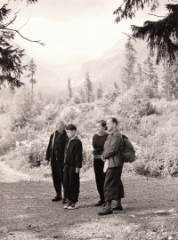 Otokar Simm with his parents (both standing on right) in 1958 during holidays in Šrbské Pleso in the Tatras 