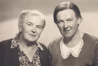 Evžena Švihlík's mother and sister.