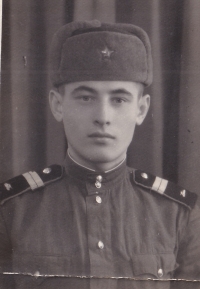 Several members of Evžen Švihlík's family remained in the Soviet Union even after the WWII. They were thus conscripted to the Red Army. There were tens of thousands of Czechs living in the USSR who served in the Red Army.
