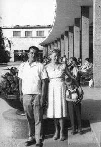 Ladislava Klásková with her husband and son in Luhačovice, 1960s