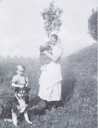 Narcis Tálský (vlevo) se svojí matkou Anežkou