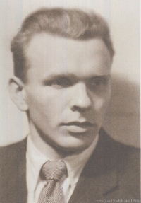 Jan Florian, otec pamětnice, roku 1943. Autorem fotografie Josef Sudek.