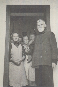 Josef Florian with his family