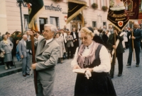 Elfriede Weismann during the ceremonial procession of Czech natives in Freistadt