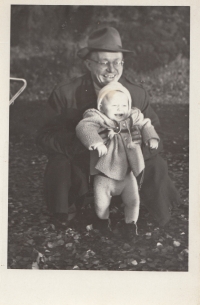 Otec Rudolf Karpaš se svým synem Romanem Karpašem