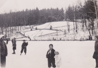 Siblings Ivan and Věra Havel during winter fun in what was then Německý Brod