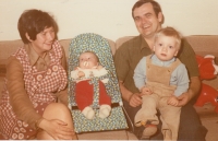 Mr and Mrs Lastovecký with their childre, Richard and Nora, 1977