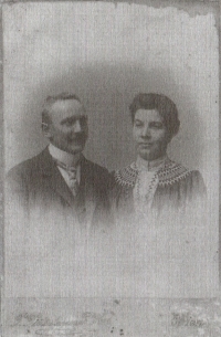 Stanislav and Bohumila Nemann, parents of Josefa Kothbauerová