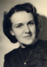 Witness' mother, Eliška Vašáková (1926-2008), née Jílková, pharmacy lab technician. 1947