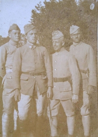Otec Ján Kajan (vpravo) – fotografie z obdobia služby v Československých légiách (1918)