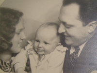 Little Ivo Beneš with his parents
