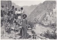 Vladimír Zikmund with inhabitants of Yemen, photograph taken during a healthcare campaign.