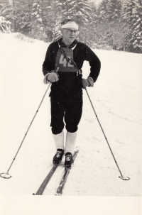 Vladimír Zikmund at a cross-country ski race organised by the Regional Instutite of National Health, representing the Regional Health Authority office in Liberec.

