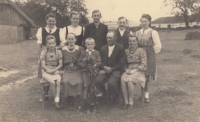 Adolf Pachlatko (front center) with parents and siblings (1945), missing only brother Johann, who returned from the war later