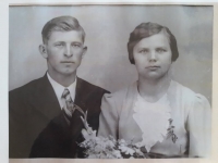 Wedding photo of Hana´s parents, Josef and Marie Kontas in 1935