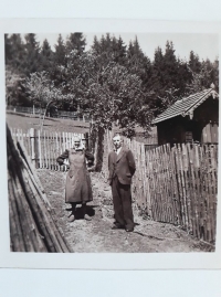 Grandmother of Hana Vondrášková and her father in 1946