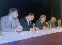 Ludvík Rösch in a photo from the 1990 election campaign with Zdeněk Prosek (Deputy Mayor), Zdeněk Mráček (Mayor), Jaroslav Jurečka (FS Member) and Jiří Holenda (Rector of the future University of West Bohemia)