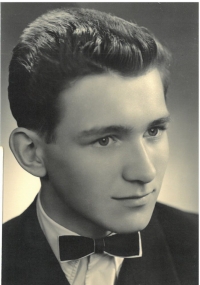 Graduation photo of Karel Lednický (1962)