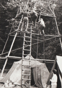 Summer camp of the 233rd scout band in Šluknov, watch tower. 1969