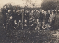 Year 1 of primary school, bottom row, second from the left, 1955
